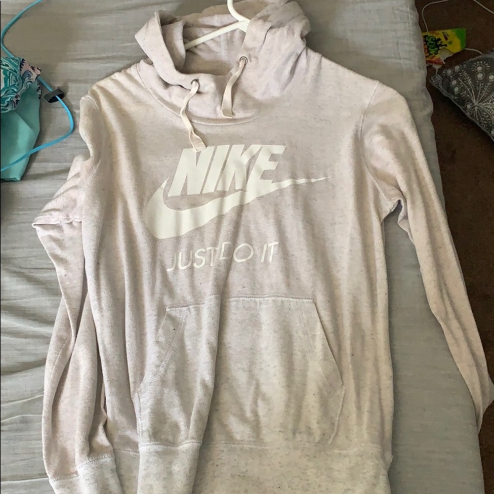 nike sweatshirt